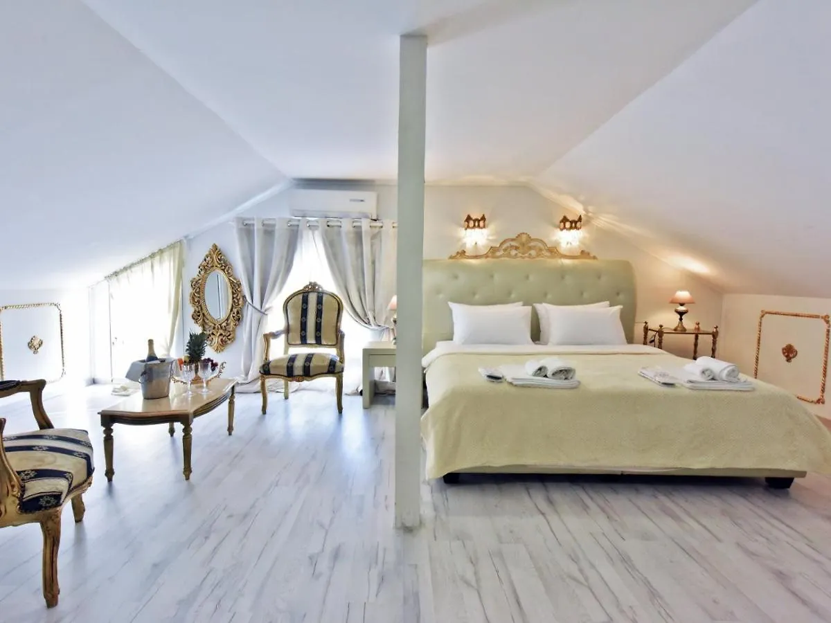 Royal House Apartment Nea Moudania