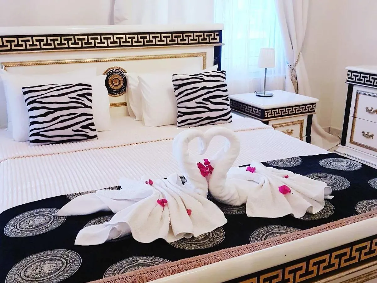 Royal House Apartment Nea Moudania